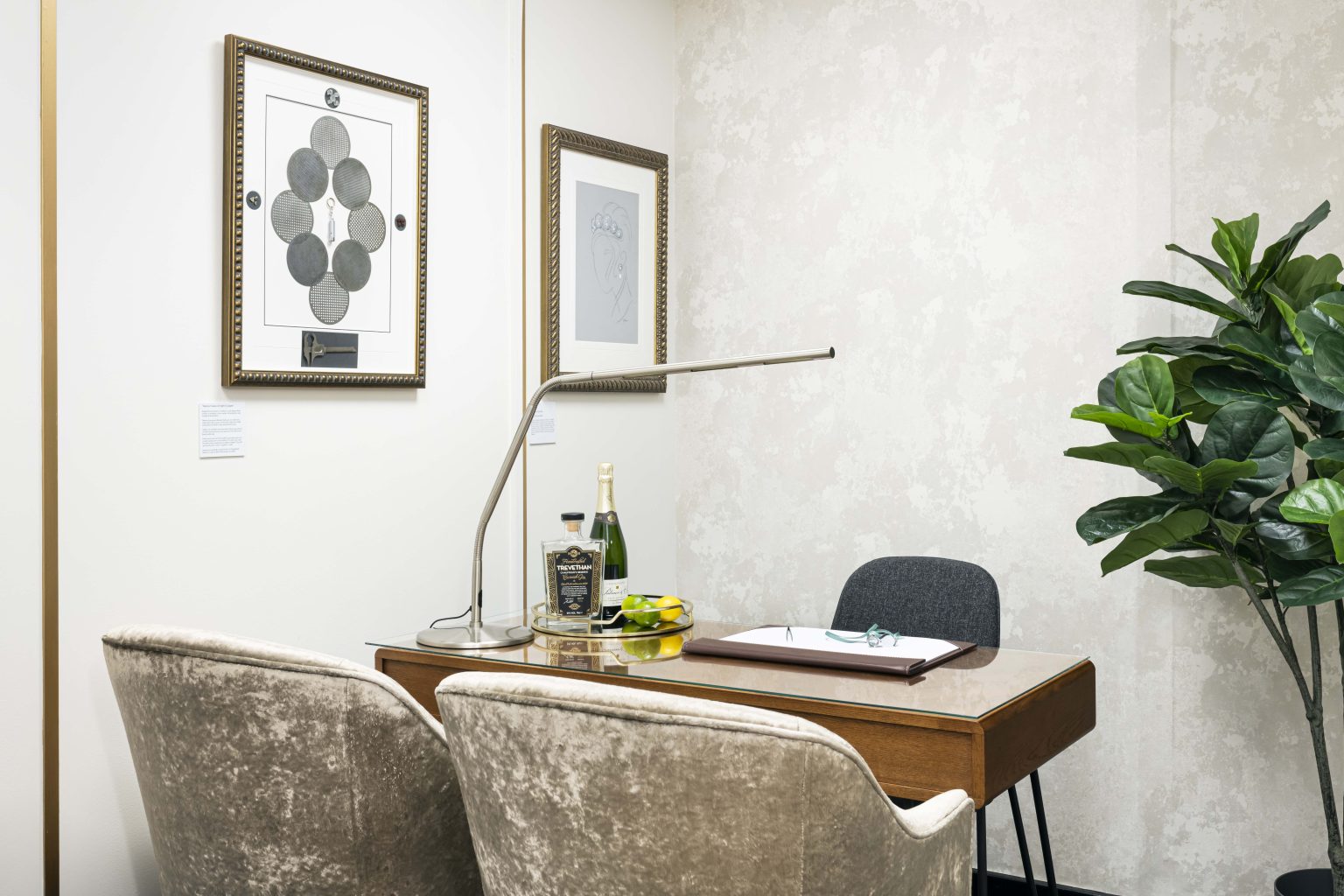 A private viewing room at the London Diamond Bourse